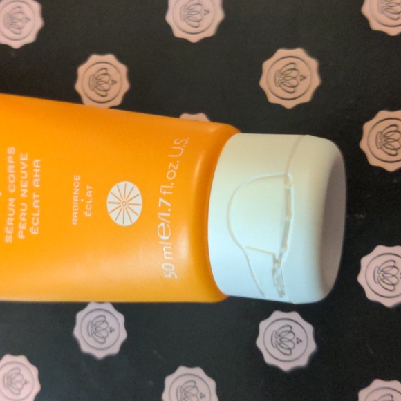 REN CLEAN SKINCARE AHA SMART RENEWAL BODY SERUM - Picture 8 of 10